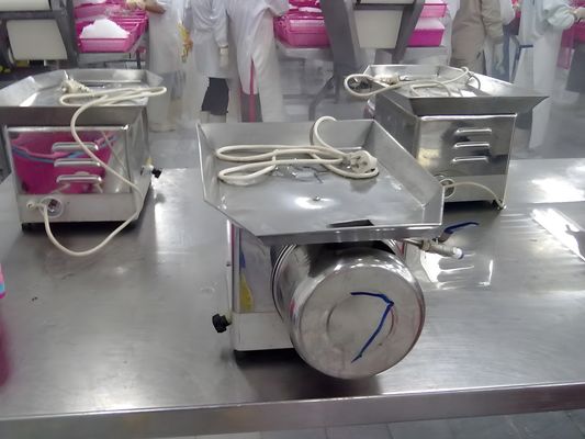 60-80pcs/Min Cooked Shrimp Sushi Cutting Machine Sushi Shrimp Belly Cutter